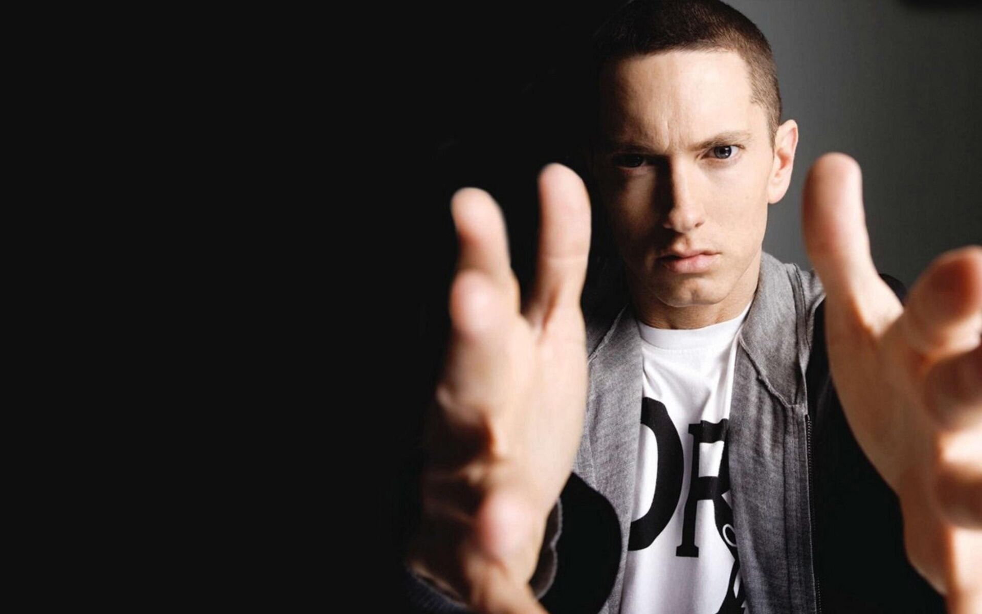 eminem-rapper-musician-widescreen-2560x1600
